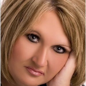 Meet your Posher, Janie